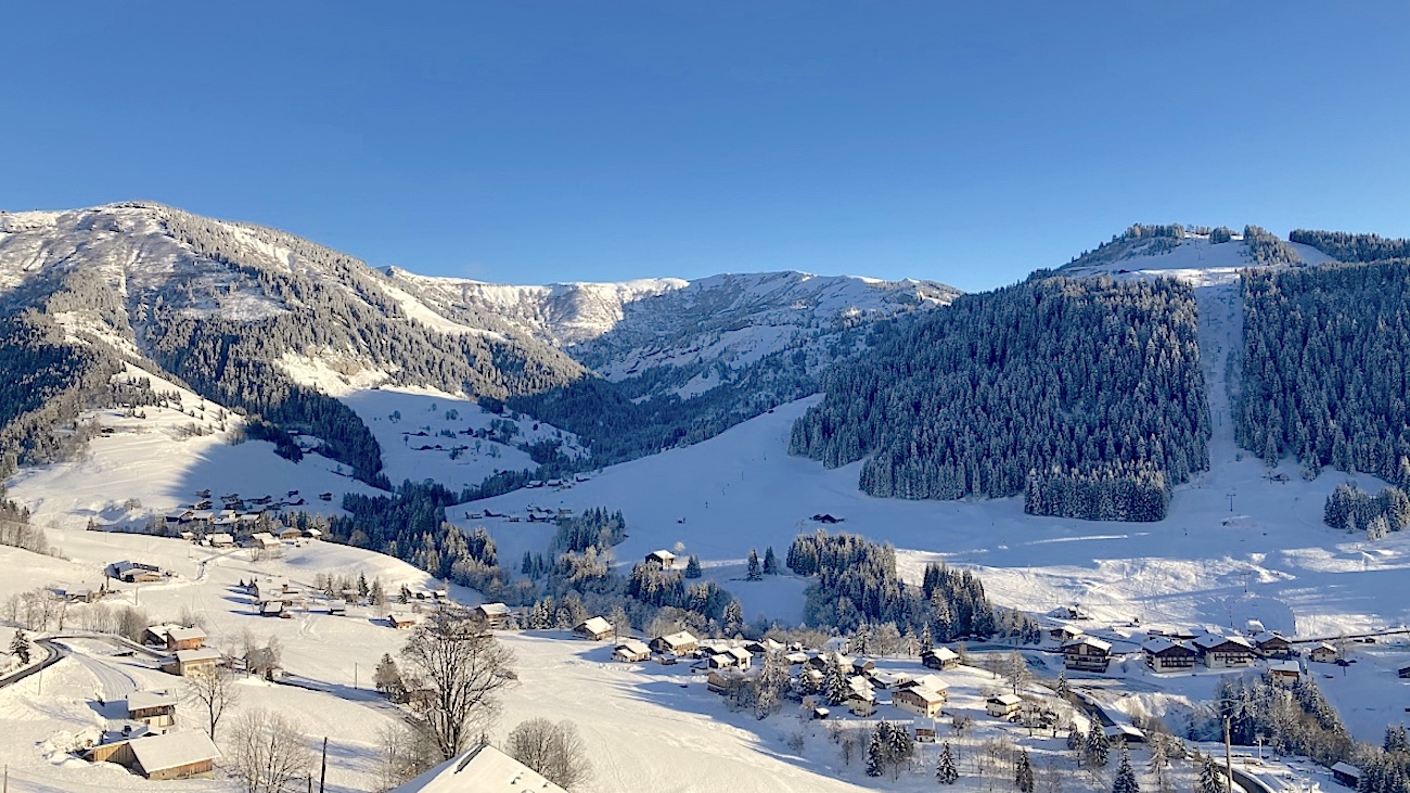 Vue sur les pistes depuis le chalet Lachat